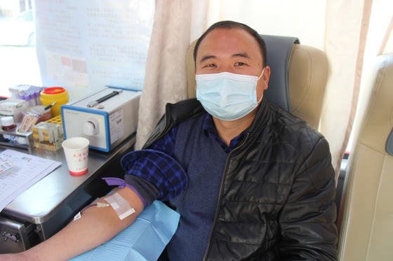 血液是生命的禮物——中國(guó)聯(lián)通安康市分公司、安康大數(shù)據(jù)運(yùn)營(yíng)有限公司聯(lián)合開展冬季應(yīng)急獻(xiàn)血活動(dòng)