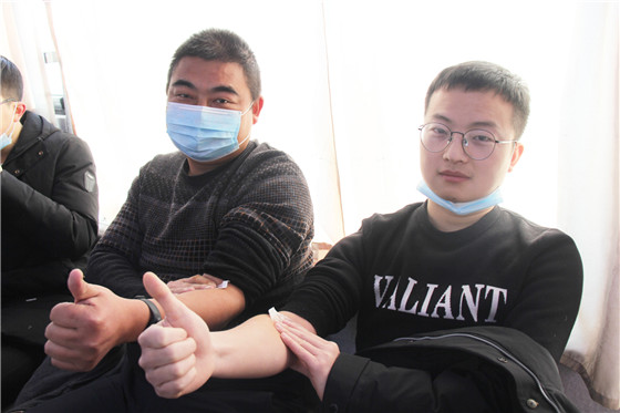 血液是生命的禮物——中國(guó)聯(lián)通安康市分公司、安康大數(shù)據(jù)運(yùn)營(yíng)有限公司聯(lián)合開展冬季應(yīng)急獻(xiàn)血活動(dòng)