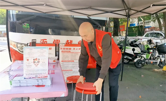 安康李軍，18年獻(xiàn)出“10”個(gè)自己……